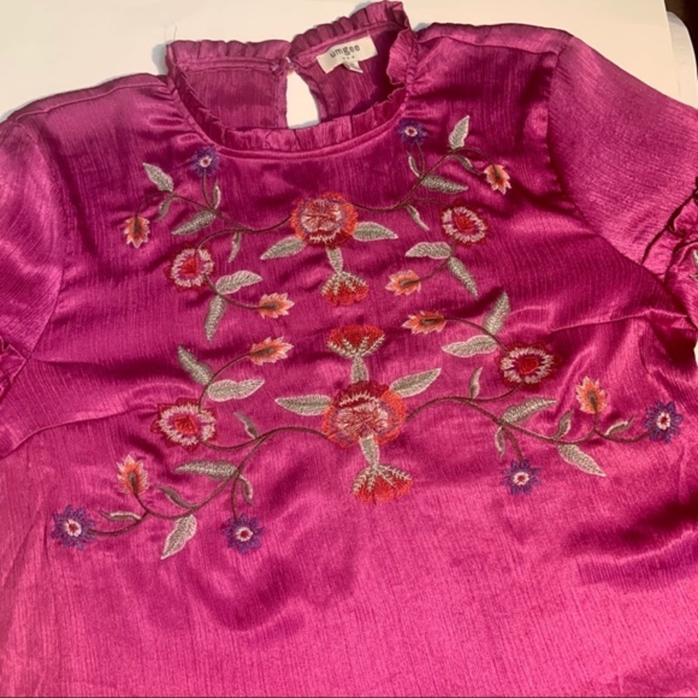 Umgee Usa Boho Gypsy Floral Embroidered Magenta Bell Sleeve Satin Top - Picture 11 of 13
